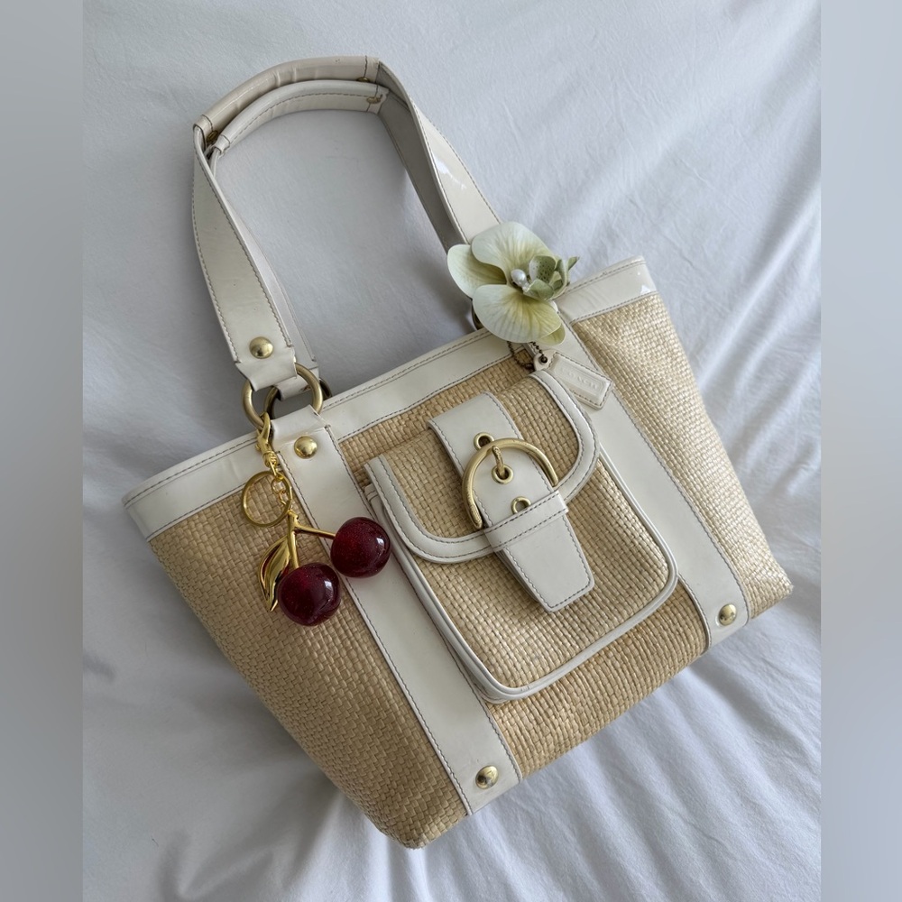 Coach Woven Straw Tote with White Trim - Neutral Summer Handbag - Picture 9 of 9